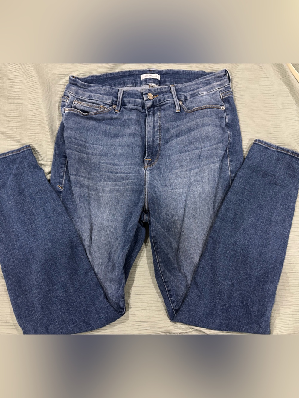 Good American Women’s Mid Blue Skinny Jeans - Picture 1 of 5